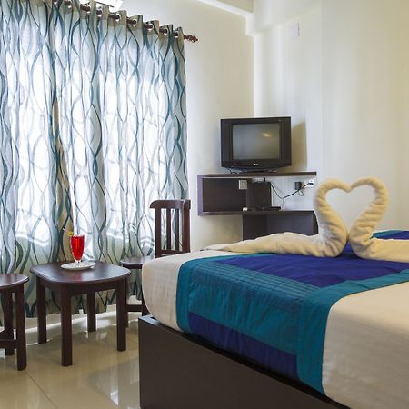 Hotel Sm Regency Kochi Екстериор снимка